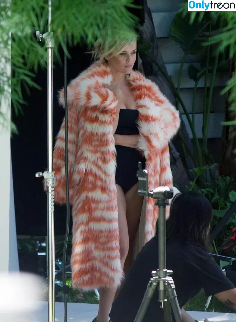 Reese Witherspoon nude photo #0339 (reesew / reesewitherspoon)