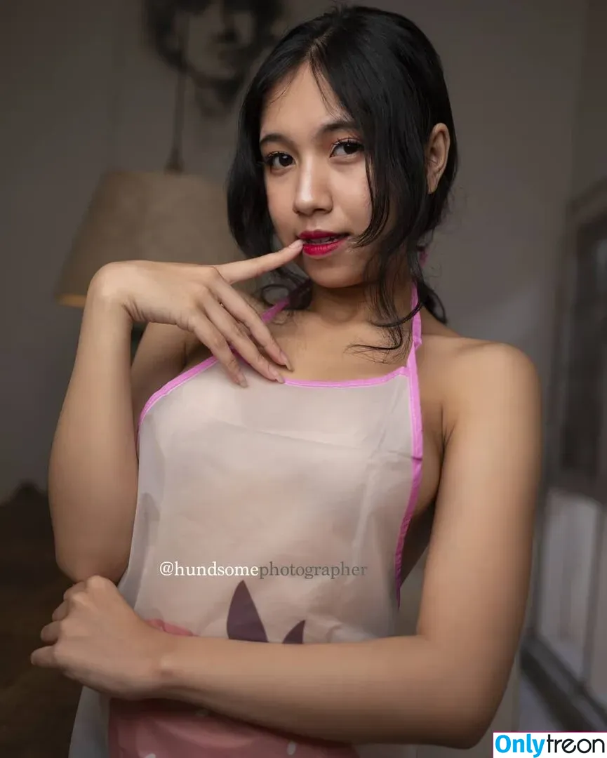 Refeen nude photo #0105 (Refina / referrals)