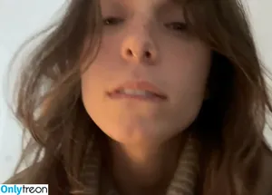 Remmy ASMR / remireaganasmr / remsreality nude photo #0009