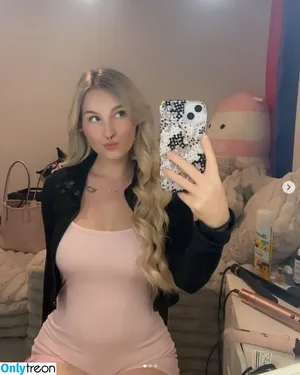 Renee Miller / Bambiefuntime / Carly_rm178 / Princessplayroom nude photo #0001