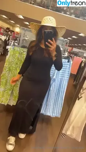 repressed-princess / PersianPrincess / WildPersian / emmamacdonaldinsta / persiangirl69 nude photo #0150
