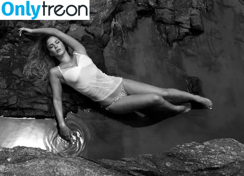 Revista Trip nude photo #0021 (revistatrip)