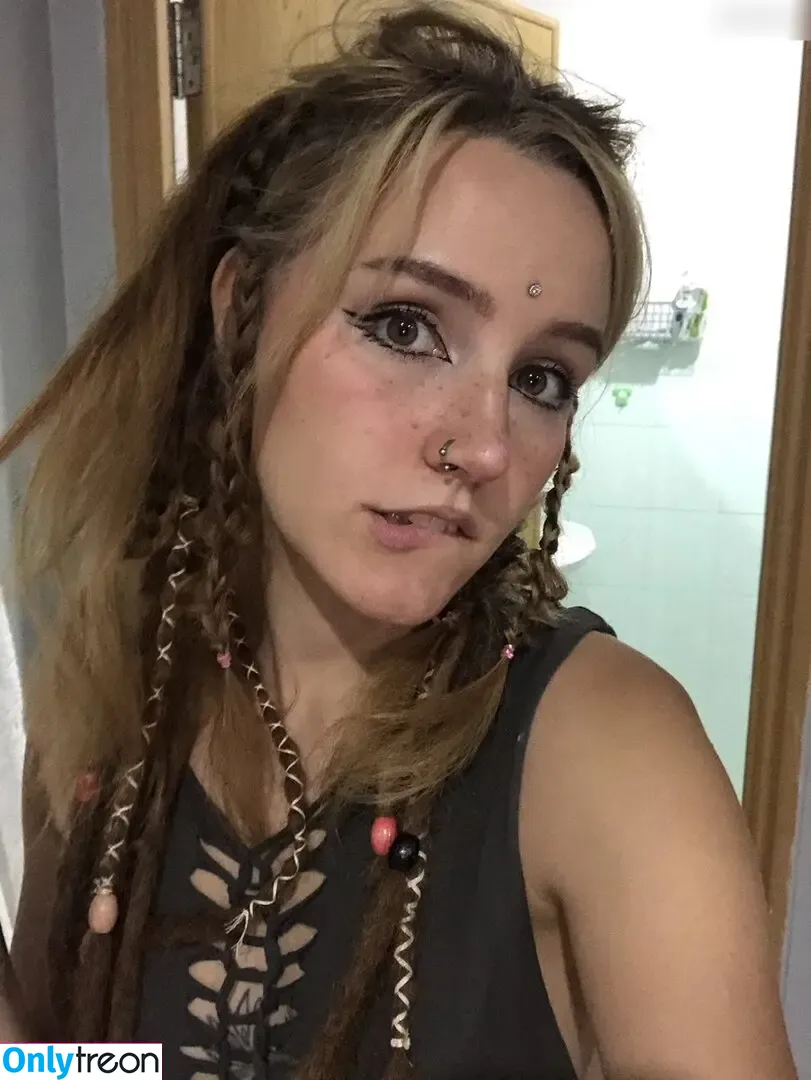 Rhea Gingertail nude photo #0004 (winnie_sweett)