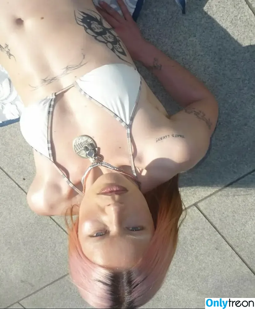 Rhian Teasdale nude photo #0062 (Wet Leg (band / rhianteasdale)