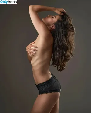 Rhiannon Fish / rhiannonmfish nude photo #0007