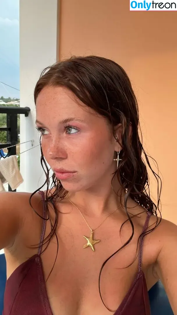 Rhodé Kok nude photo #0004 (rhodeekok)