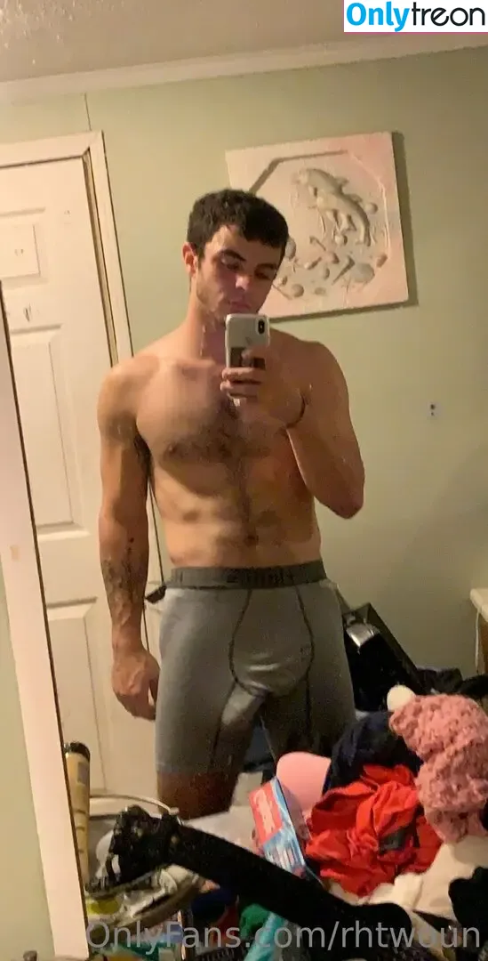 rhtwoun nude photo #0002 (_ray2low)