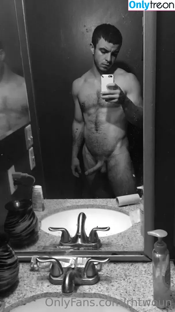 rhtwoun nude photo #0007 (_ray2low)