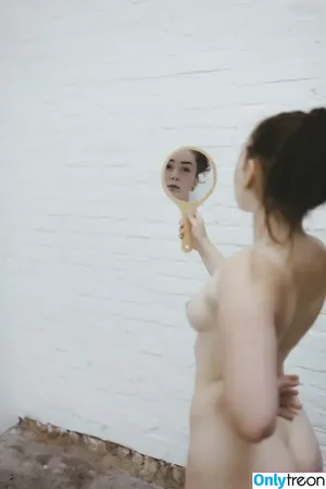 Richtigunkreativ nude photo #0003