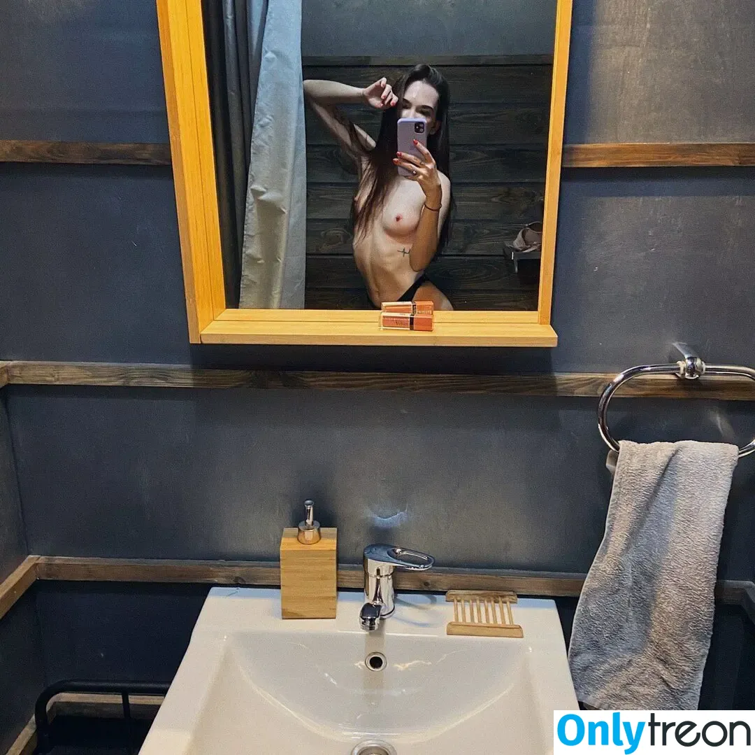 ridetkaa nude photo #0005 (ridetkaa)