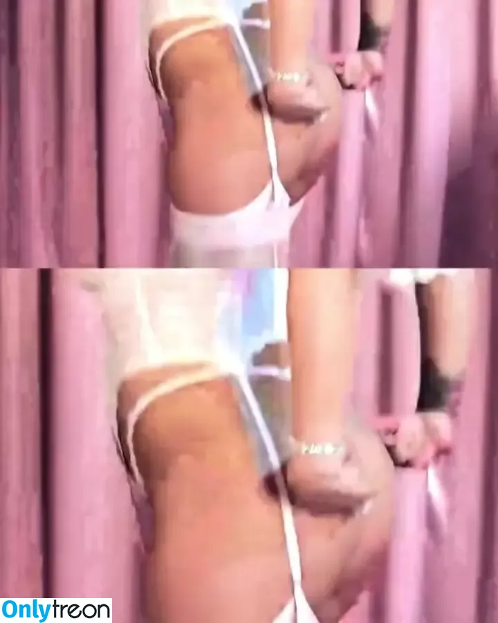 Rihanna nude photo #4549 (badgalriri)