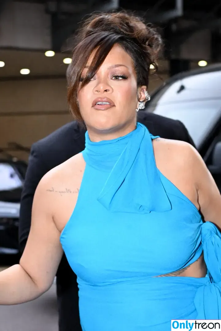 Rihanna nude photo #4570 (badgalriri)