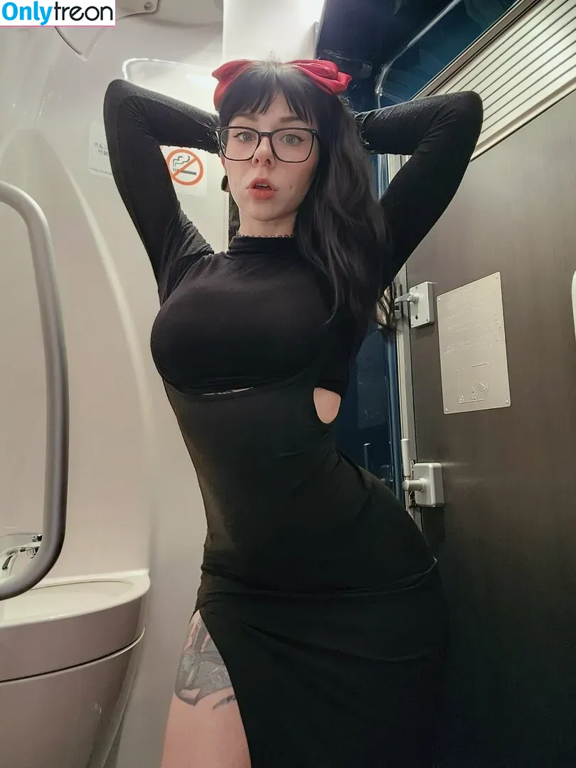 Riini nude photo #0109 (RIINI__)