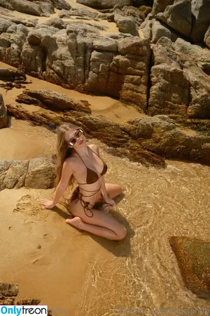  nude photo #0006