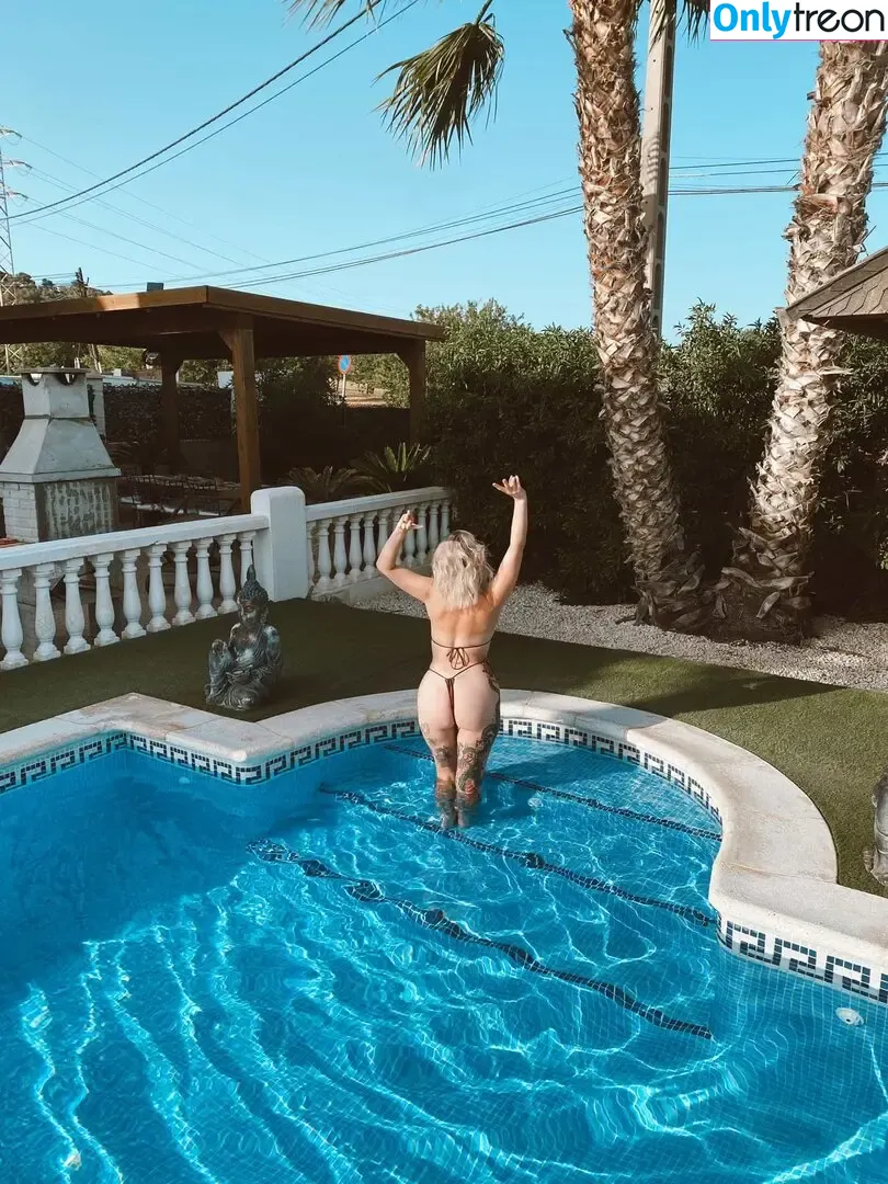 Riley Beth nude photo #0008 (rileyogle / rileytv)
