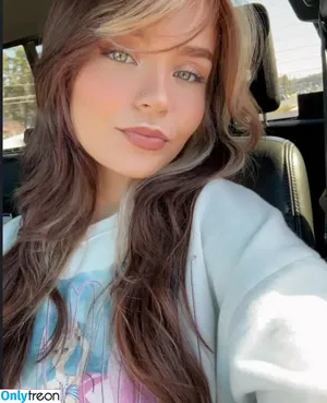 riley.castro / rileyy.castroo nude photo #0001