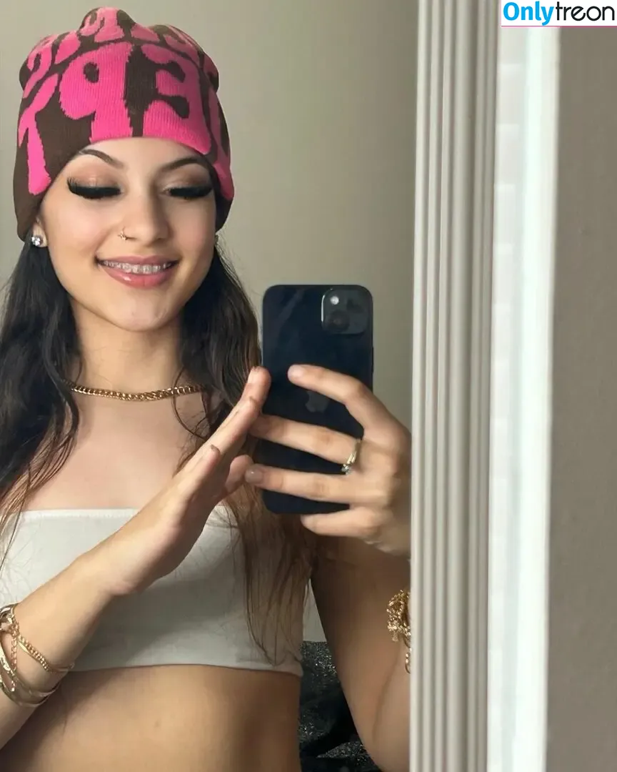 Riley RealRaw nude photo #0001 (amariilovee / rileyrealraw)