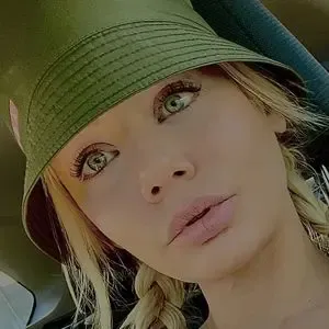 Riley Steele / rileyxinsta / xxxRiley nude photo #0040