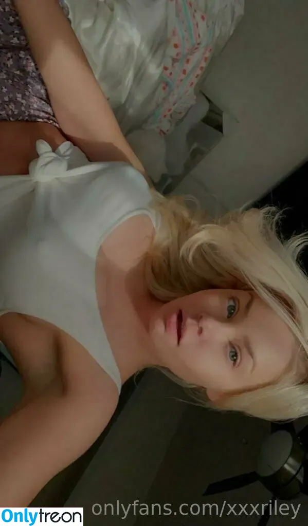 Riley Steele nude photo #0201 (rileyxinsta / xxxRiley)