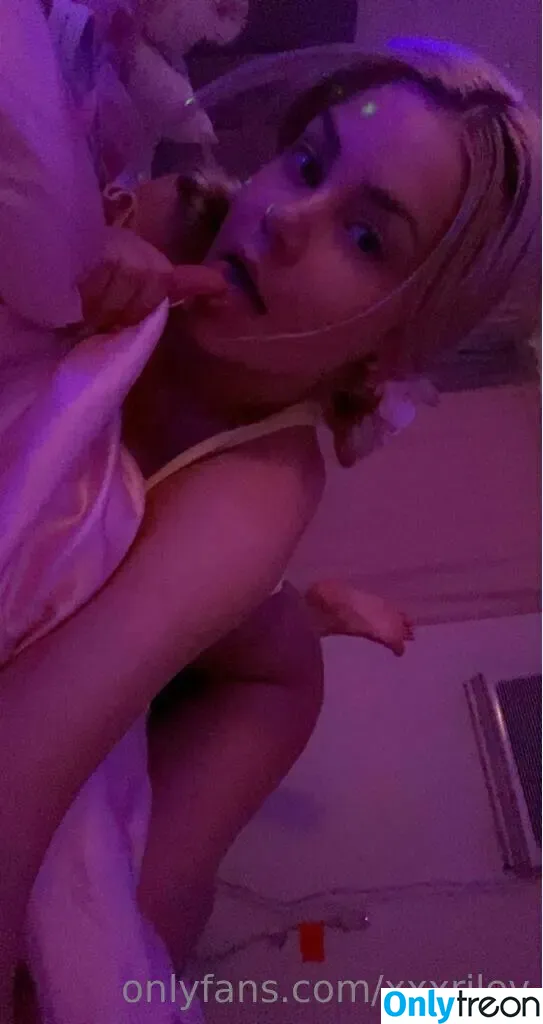 Riley Steele nude photo #0248 (rileyxinsta / xxxRiley)