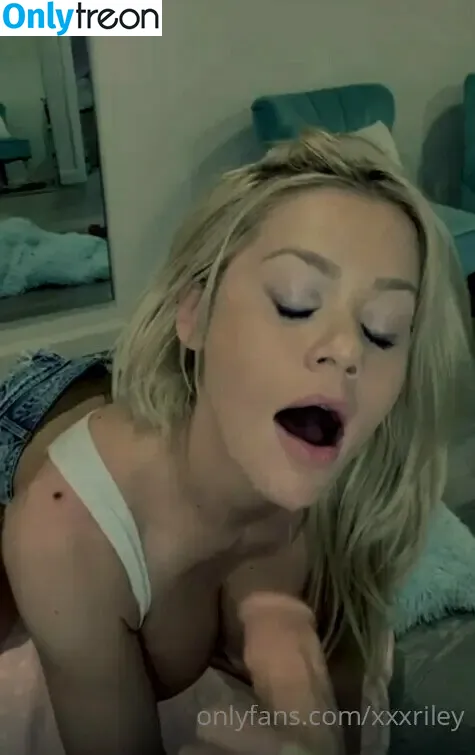 Riley Steele nude photo #0268 (rileyxinsta / xxxRiley)