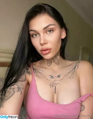  nude photo #0004