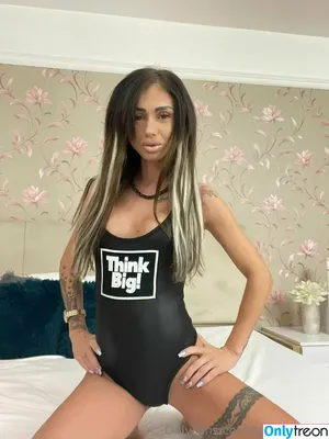 rileysin / rileysinn nude photo #0027