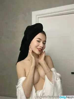 rileyswift / rileyswiftyy nude photo #0250