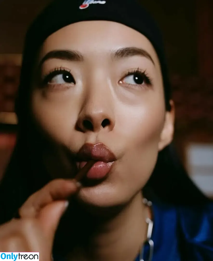 Rina Sawayama nude photo #0138 (rinasonline / soyjotaeme)
