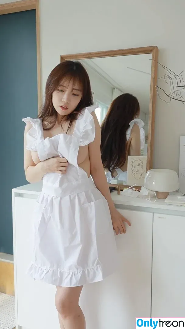 Rina nude photo #0042 (momorina / rinajvlog)