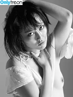 Rinko Kikuchi / rinkokikuchi nude photo #0007