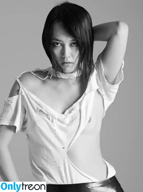 Rinko Kikuchi nude photo #0012 (rinkokikuchi)