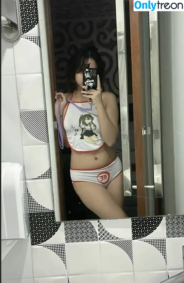 Risanomsyu nude photo #0020 (Risalewdie)