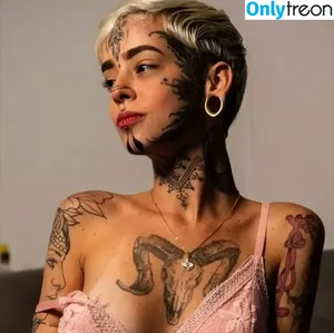 Rissvil / Iris Villela nude photo #0003