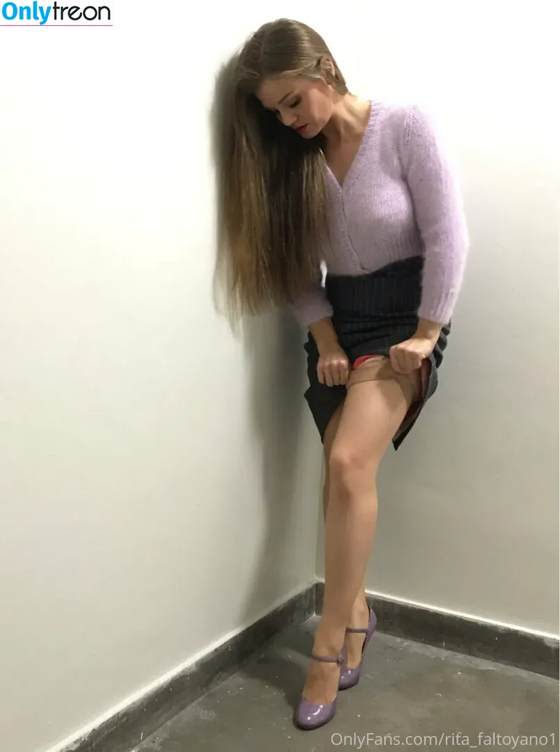Rita Faltoyano nude photo #0011 (lovely__rita / rita_faltoyano1)