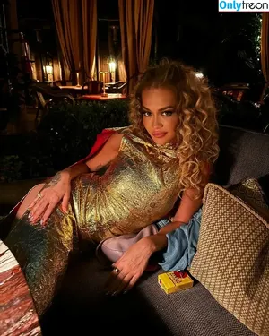 Rita Ora / ritaora / ritaoraeu nude photo #5176