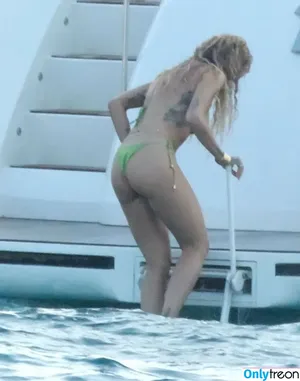 Rita Ora / ritaora / ritaoraeu nude photo #5245