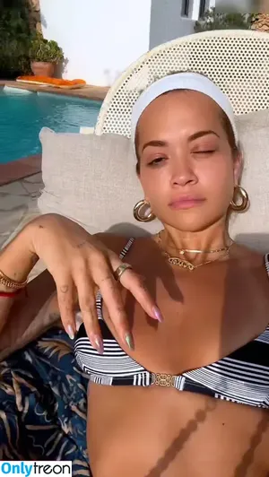 Rita Ora / ritaora / ritaoraeu nude photo #5305