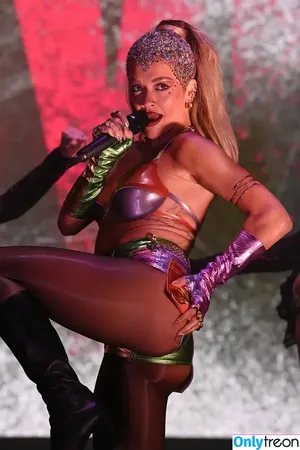 Rita Ora / ritaora / ritaoraeu nude photo #5385