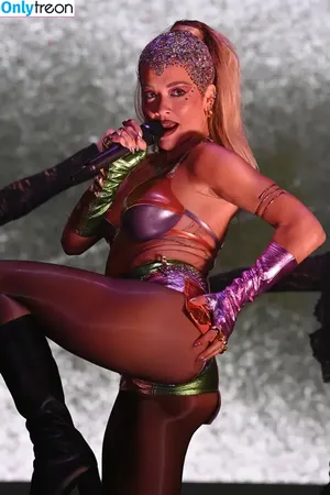 Rita Ora / ritaora / ritaoraeu nude photo #5387