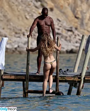 Rita Ora / ritaora / ritaoraeu nude photo #5432