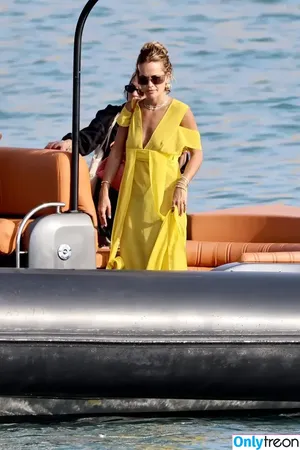 Rita Ora / ritaora / ritaoraeu nude photo #5459