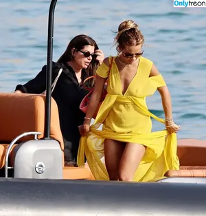Rita Ora / ritaora / ritaoraeu nude photo #5463