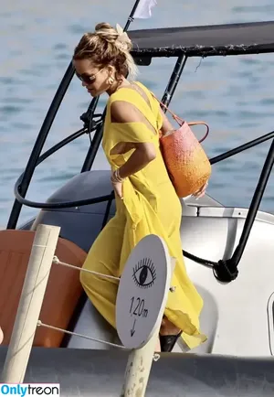 Rita Ora / ritaora / ritaoraeu nude photo #5492