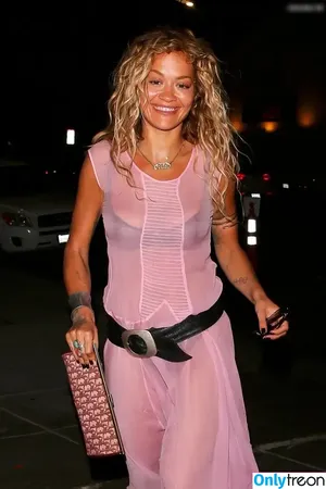 Rita Ora / ritaora / ritaoraeu nude photo #5524