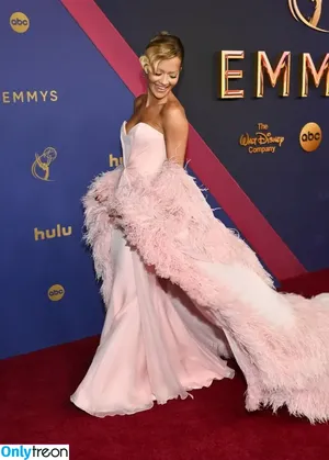 Rita Ora / ritaora / ritaoraeu nude photo #5603