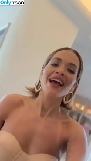 Rita Ora / ritaora / ritaoraeu nude photo #5609