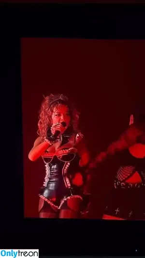 Rita Ora / ritaora / ritaoraeu nude photo #5829