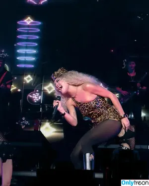 Rita Ora / ritaora / ritaoraeu nude photo #5869