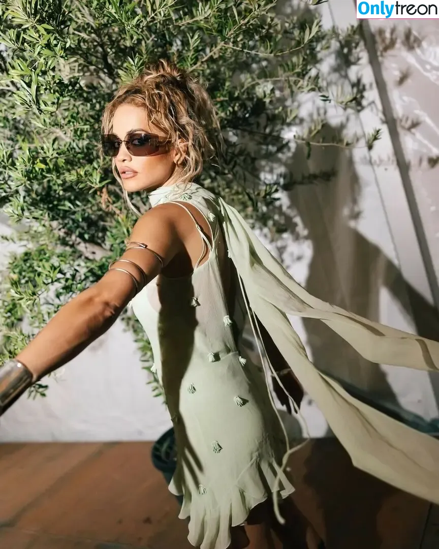 Rita Ora nude photo #5175 (ritaora / ritaoraeu)